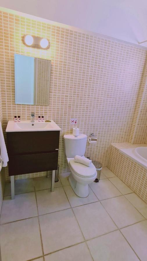 Nissi 3 Privileges Apt アヤナパ エクステリア 写真